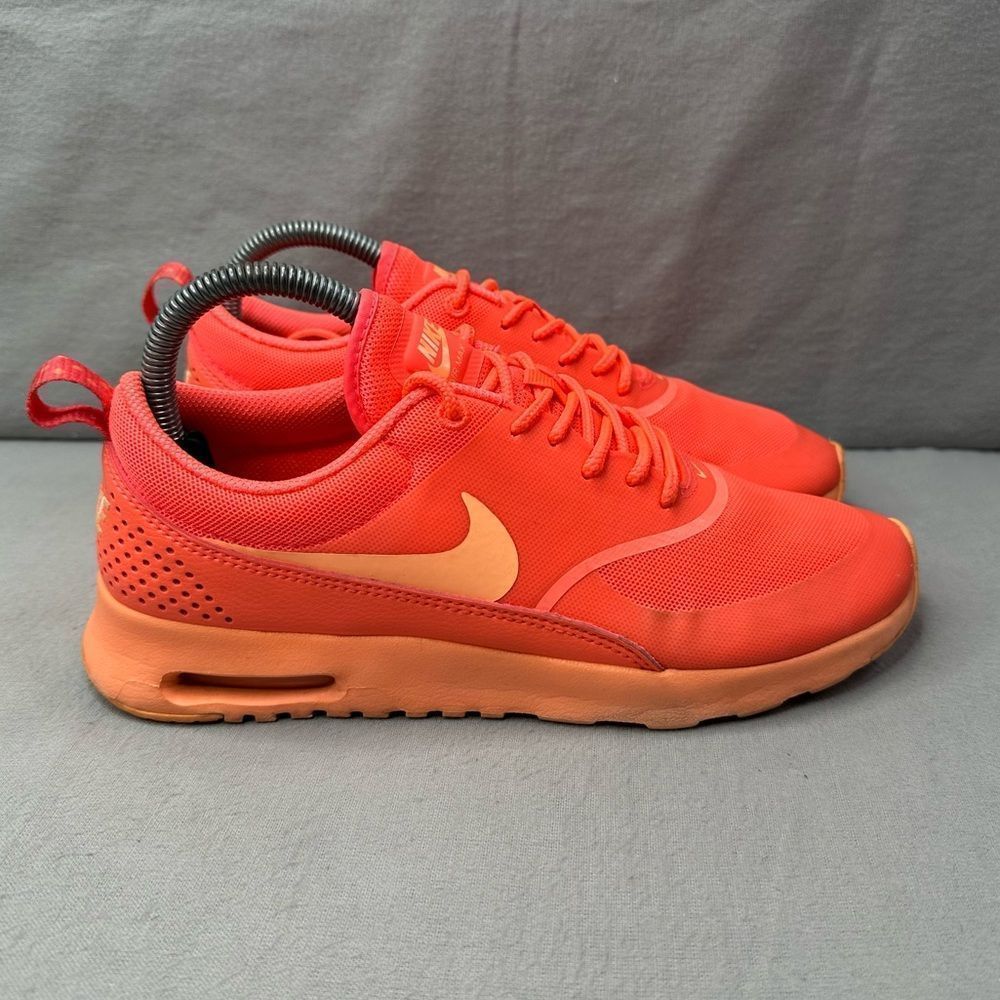 Nike Air Max Thea Womens Size 8 Shoes Athletic Hot Lava/Sunset Glow